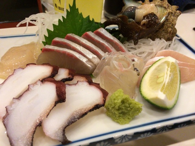 海鮮 竜門 週末のみ営業、萩の海士(あま)さんが営む店 ~ 山口・萩の旅(その13)