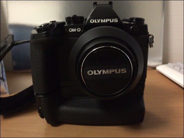 OM-D EM-1用パワーバッテリーホルダー『HLD-7』 まずは開封の儀