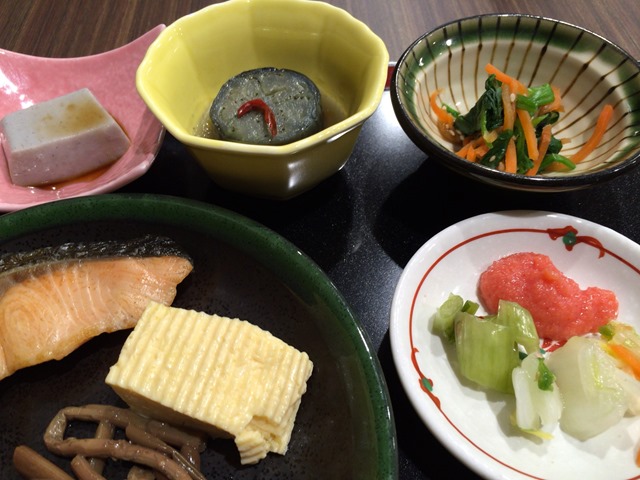 京都 八条東口 アルモントホテル京都(2/2) おばんざいの朝食バイキングが魅力 ~ 京都ぶらり旅(2014秋)その7