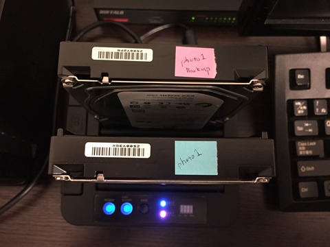 写真データ保存場所の確保やバックアップに最適!クレードルタイプHDDケースを導入。